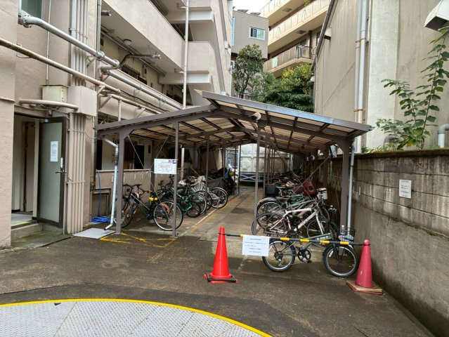 渋谷マンションの駐車場