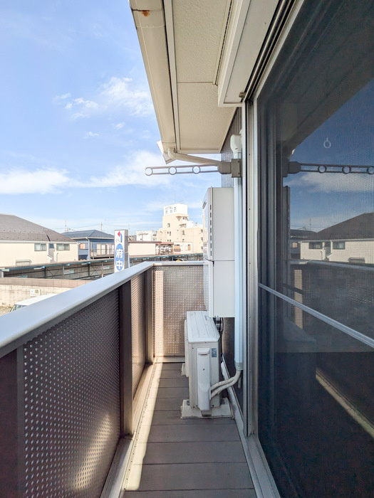 レセンテスパシオAのバルコニー