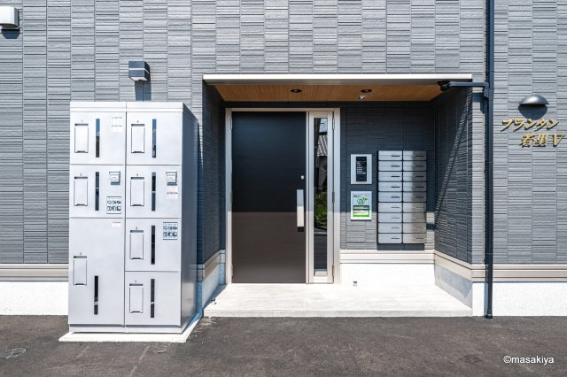 プランタン若里Ⅴのエントランス