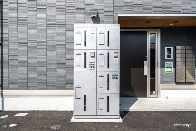 プランタン若里Ⅴのエントランス