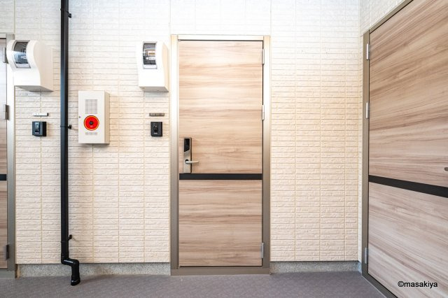 プランタン若里Ⅴのエントランス