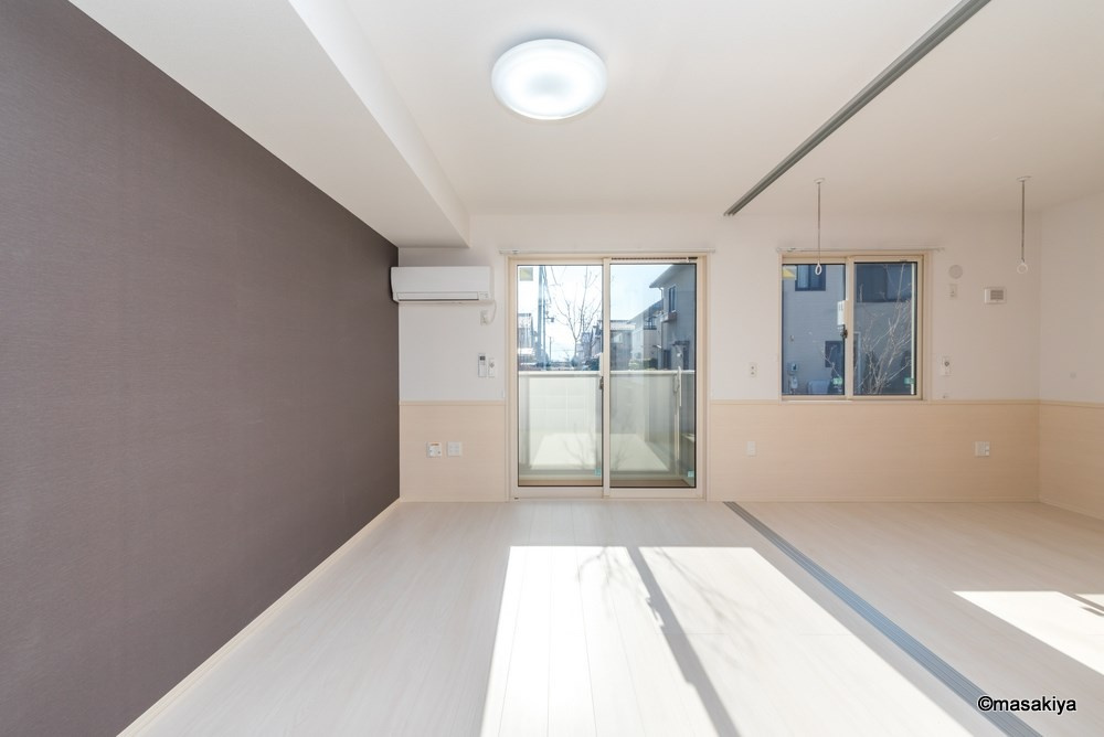 ルージュ 伊勢宮　A棟の居間・リビング|リビング