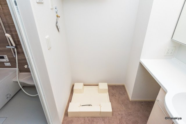 ルージュ 伊勢宮　A棟の洗面所