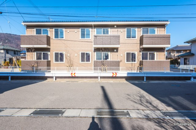 ルージュ 伊勢宮　A棟の外観