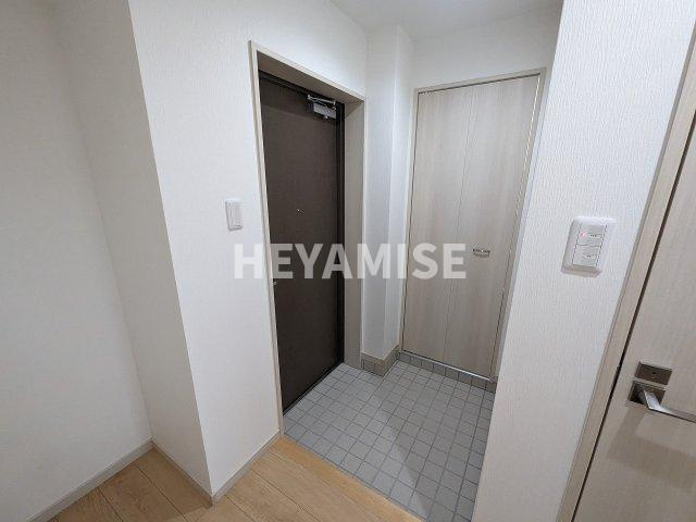 エスポワール長野の玄関|※別号室の室内写真となります※