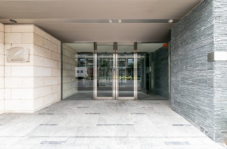 【エントランス】