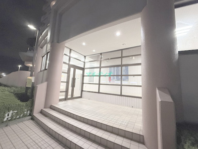 【エントランス】 | けやき通り南参番館