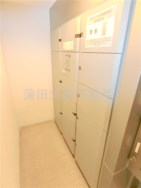 リバーレ蒲田仲六郷のエントランス