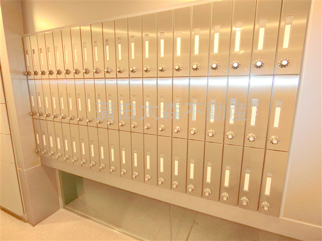 リバーレ蒲田仲六郷のエントランス