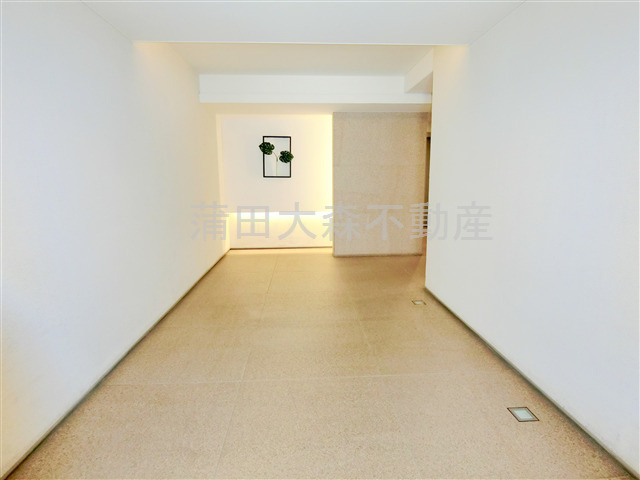 リバーレ蒲田仲六郷のエントランス