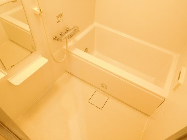 不破ビルの浴室