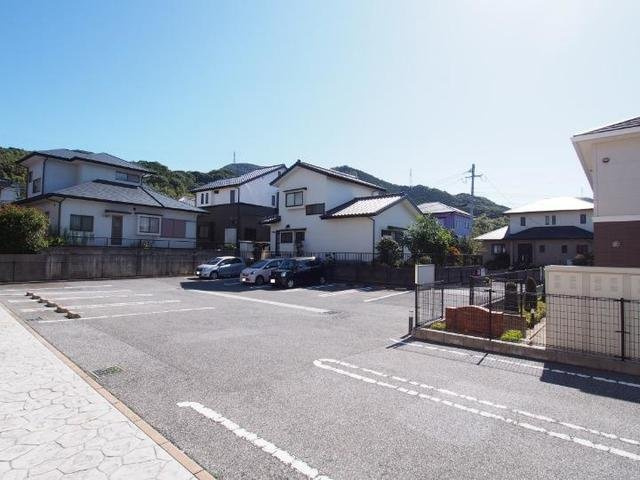 ブローテ　Ｍ・Ｙの駐車場