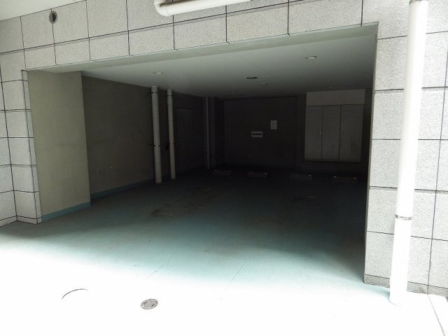 レジディア文京本郷Ⅱの駐車場