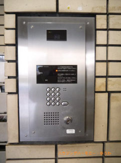 【その他共用部分】 | エントランス入り口は、安心のオートロック