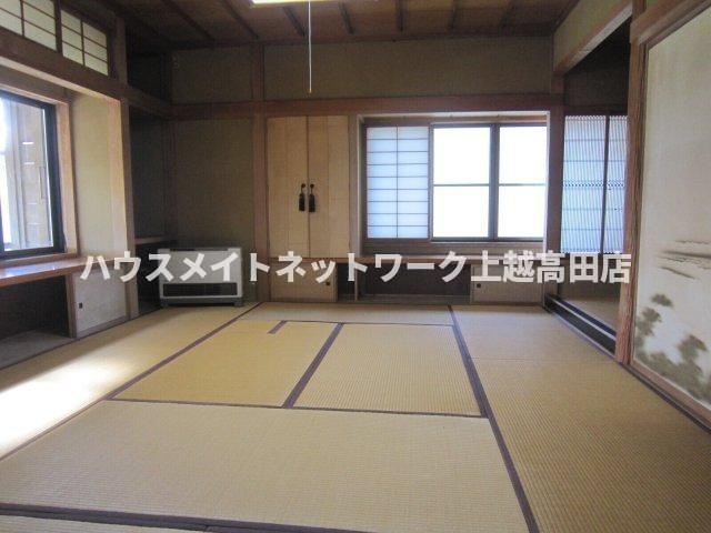 岩木貸家Ⅱの和室|２階南10畳和室