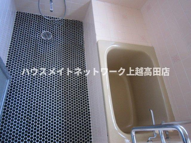 岩木貸家Ⅱの浴室|追焚機能付
