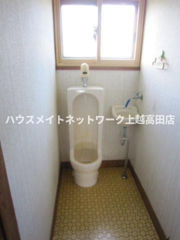 岩木貸家Ⅱのトイレ|２階のトイレ、小便器付