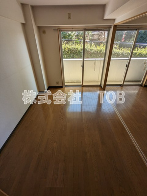 【洋室】 | エコーヒルズ神代 | ※反転タイプ写真です