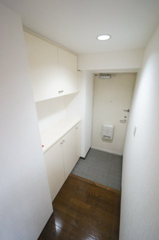 都町レジデンスの玄関|オンライン対能応可！