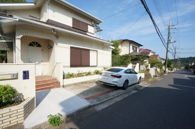 レントハウス越智町の駐車場|お電話でのご予約がスムーズです！