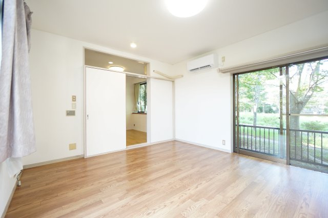 レントハウス越智町の居間・リビング|当日の見学大歓迎！