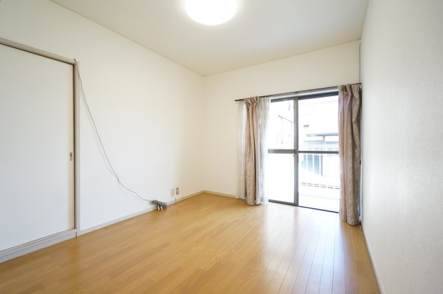 レントハウス越智町の洋室|詳細、ご不明点等、お気軽にご連絡ください！