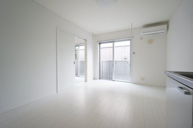 クレールの居間・リビング|ご見学・ご契約時の送迎可能！