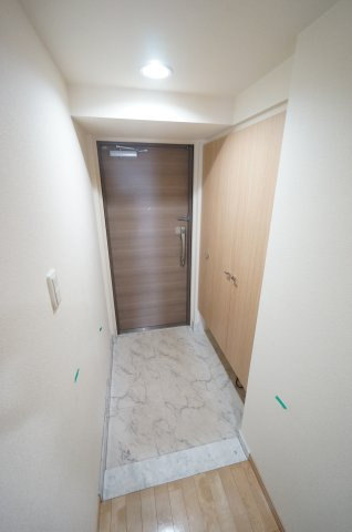 エコロジー千葉みなとレジデンスの玄関|オンライン対能応可！