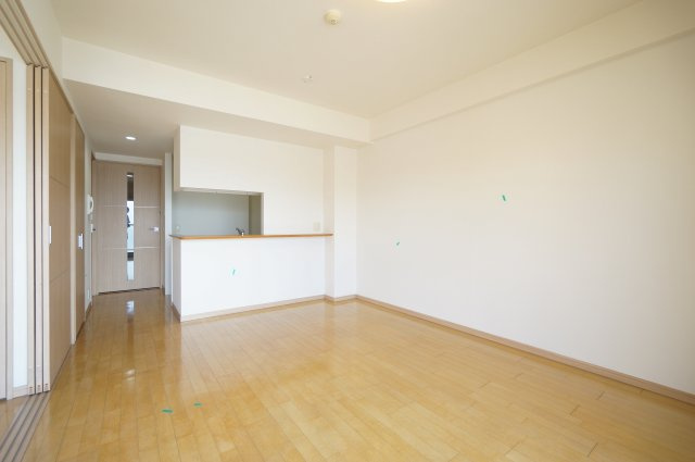 エコロジー千葉みなとレジデンスの居間・リビング|お電話でのご予約がスムーズです！