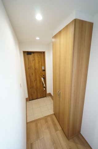 GKタウン9号棟の玄関|ご見学・ご契約時の送迎可能！