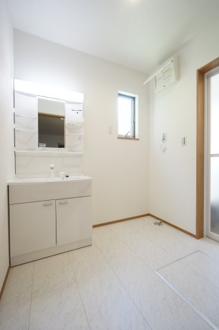 GKタウン9号棟の独立洗面台|初期費用ご相談ください！
