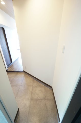 スカイレジデンス2号棟の玄関|当日の見学大歓迎！