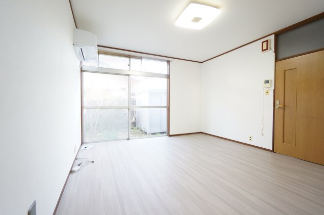 市原市瀬又貸家の居間・リビング|お電話でのご予約がスムーズです！