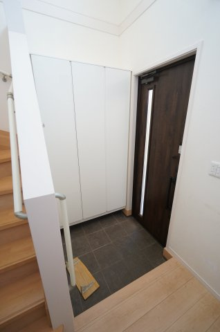 小仲台戸建の収納