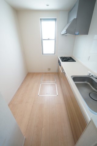 小仲台戸建のキッチン|初期費用ご相談ください！