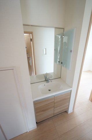 小仲台戸建の洗面所|オンライン対能応可！