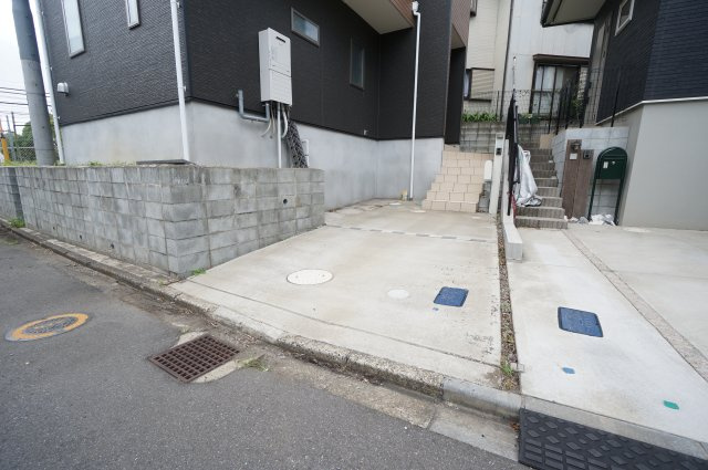 花見川区花園町戸建の駐車場|お電話でのご予約がスムーズです！