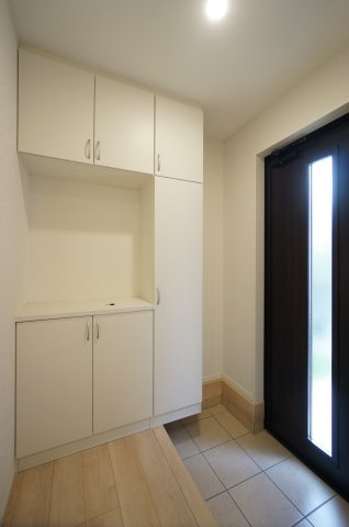 花見川区花園町戸建の居間・リビング|ご見学・ご契約時の送迎可能！