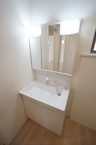 花見川区花園町戸建の洗面所|オンライン対能応可！