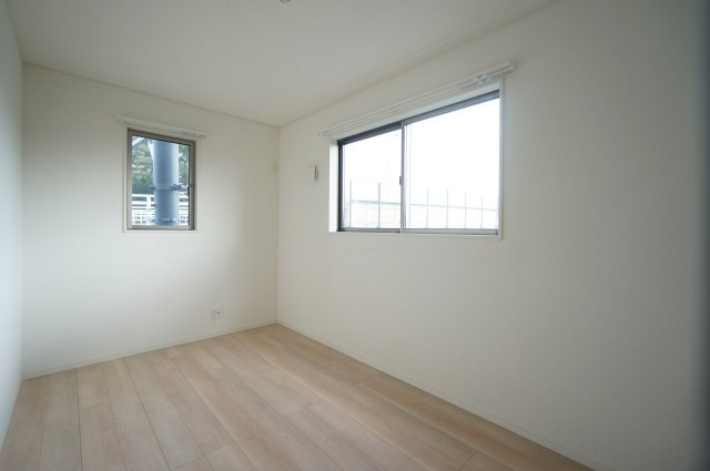 花見川区花園町戸建の洋室|詳細、ご不明点等、お気軽にご連絡ください！詳細、ご不明点等、お気軽にご連絡ください！