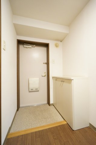 グリーンフィルズの玄関|ご見学・ご契約時の送迎可能！