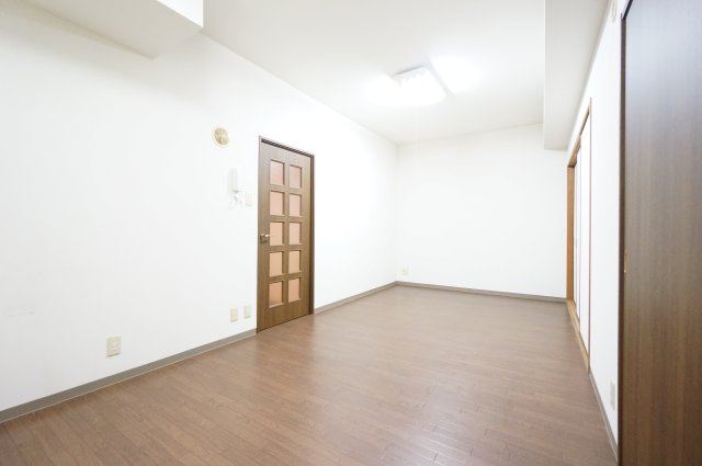 グリーンフィルズの居間・リビング|オンライン対能応可！