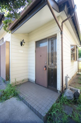 千葉市中央区矢作町戸建て　GROUNDestateの玄関