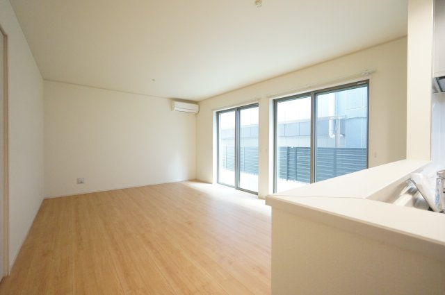 Kolet千葉旭町の居間・リビング|水曜日、営業時間外もご相談ください！