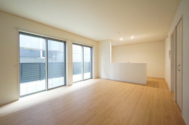 Kolet千葉旭町の居間・リビング|当日の見学大歓迎！