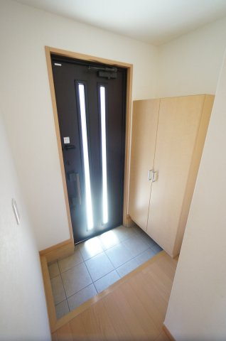 磯辺三丁目戸建の玄関|オンライン対能応可！