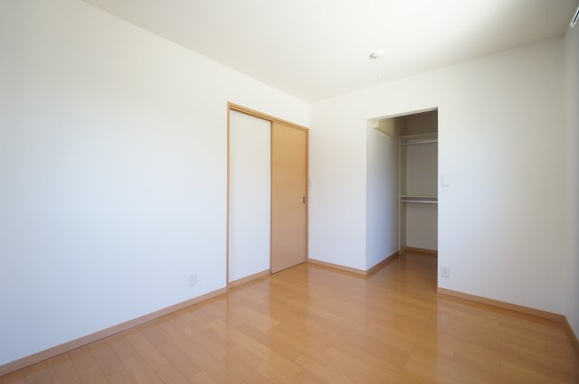 磯辺三丁目戸建の洋室|お電話でのご予約がスムーズです！