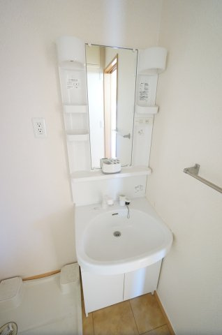 磯辺三丁目戸建の洗面所|オンライン対能応可！