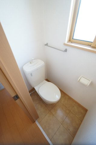 磯辺三丁目戸建のトイレ|初期費用ご相談ください！