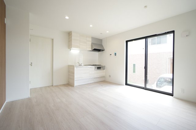 GKタウンの居間・リビング|ご見学・ご契約時の送迎可能！
